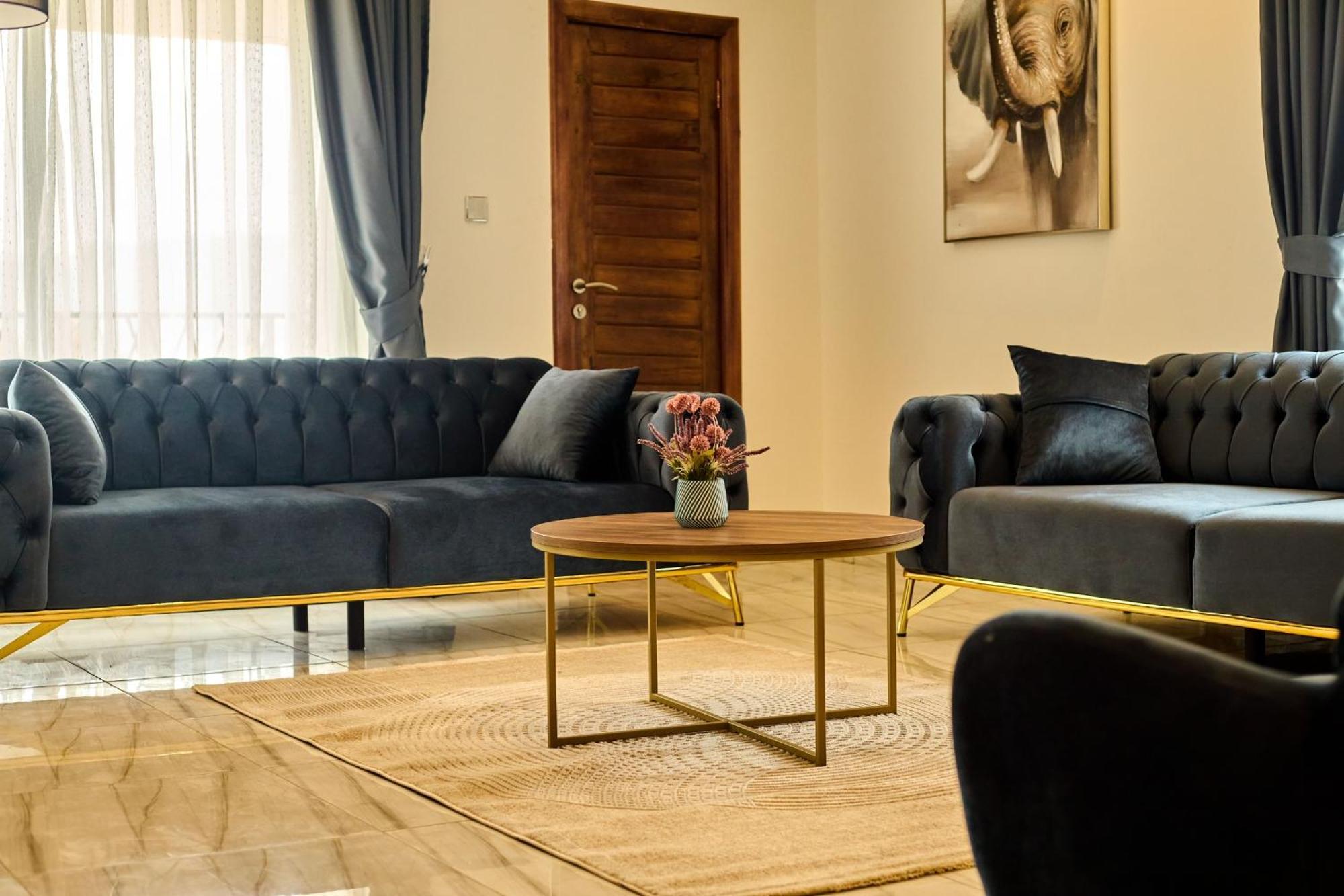 Aiden Homes And Apartments Hotel Koforidua المظهر الخارجي الصورة