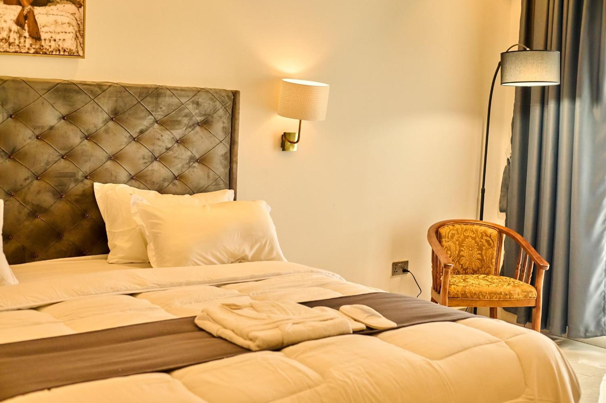 Aiden Homes And Apartments Hotel Koforidua المظهر الخارجي الصورة