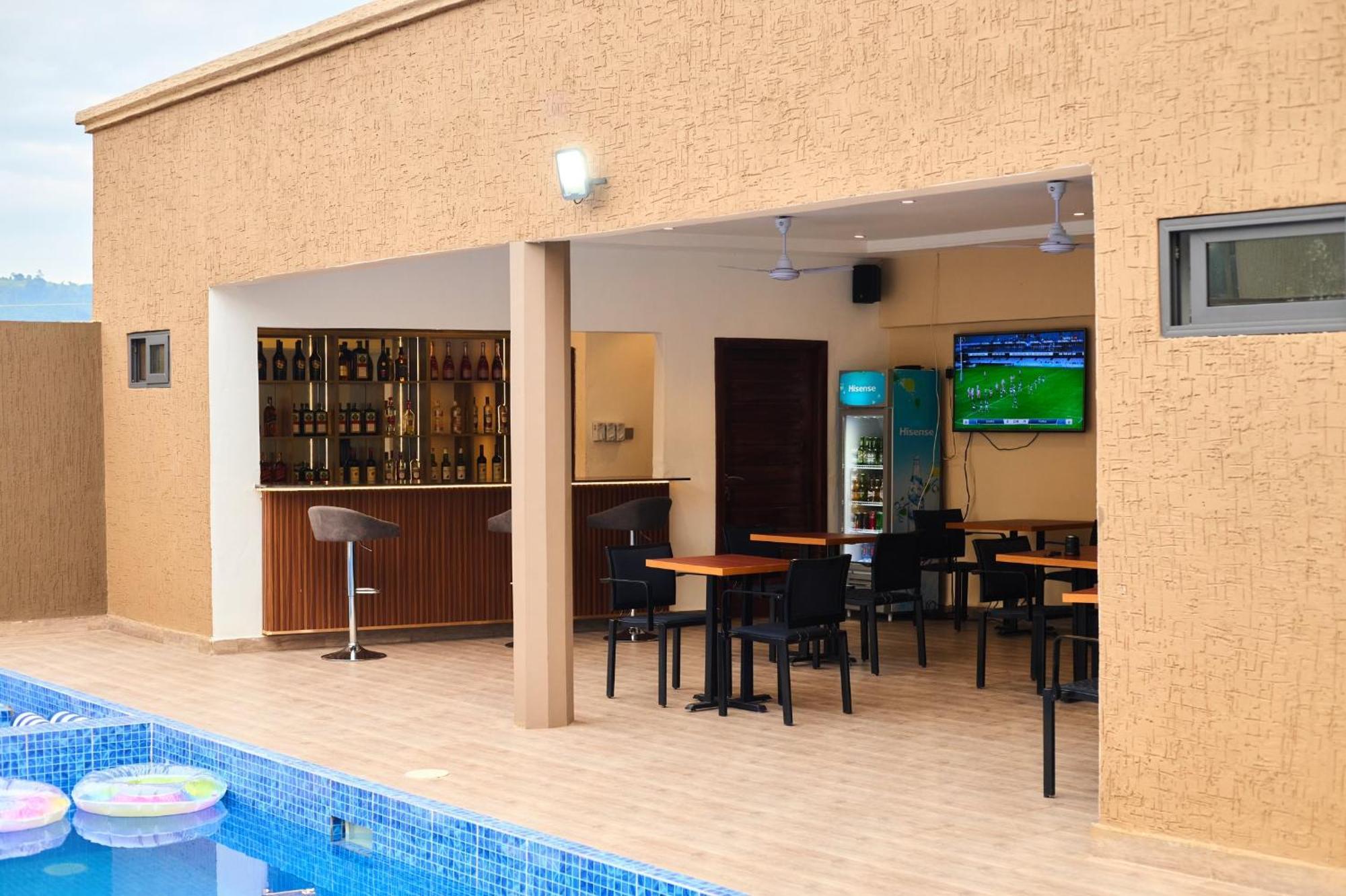 Aiden Homes And Apartments Hotel Koforidua المظهر الخارجي الصورة