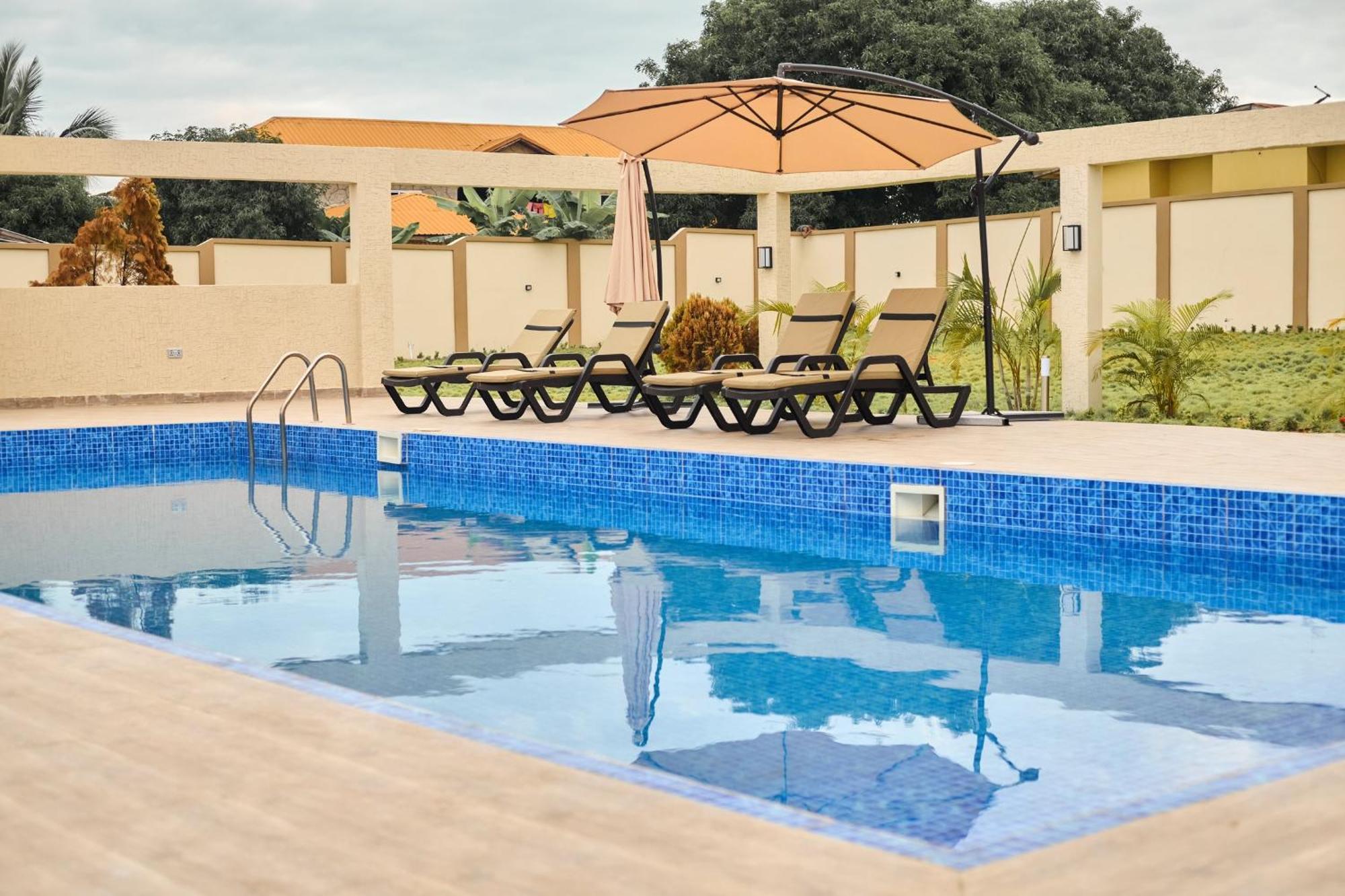 Aiden Homes And Apartments Hotel Koforidua المظهر الخارجي الصورة