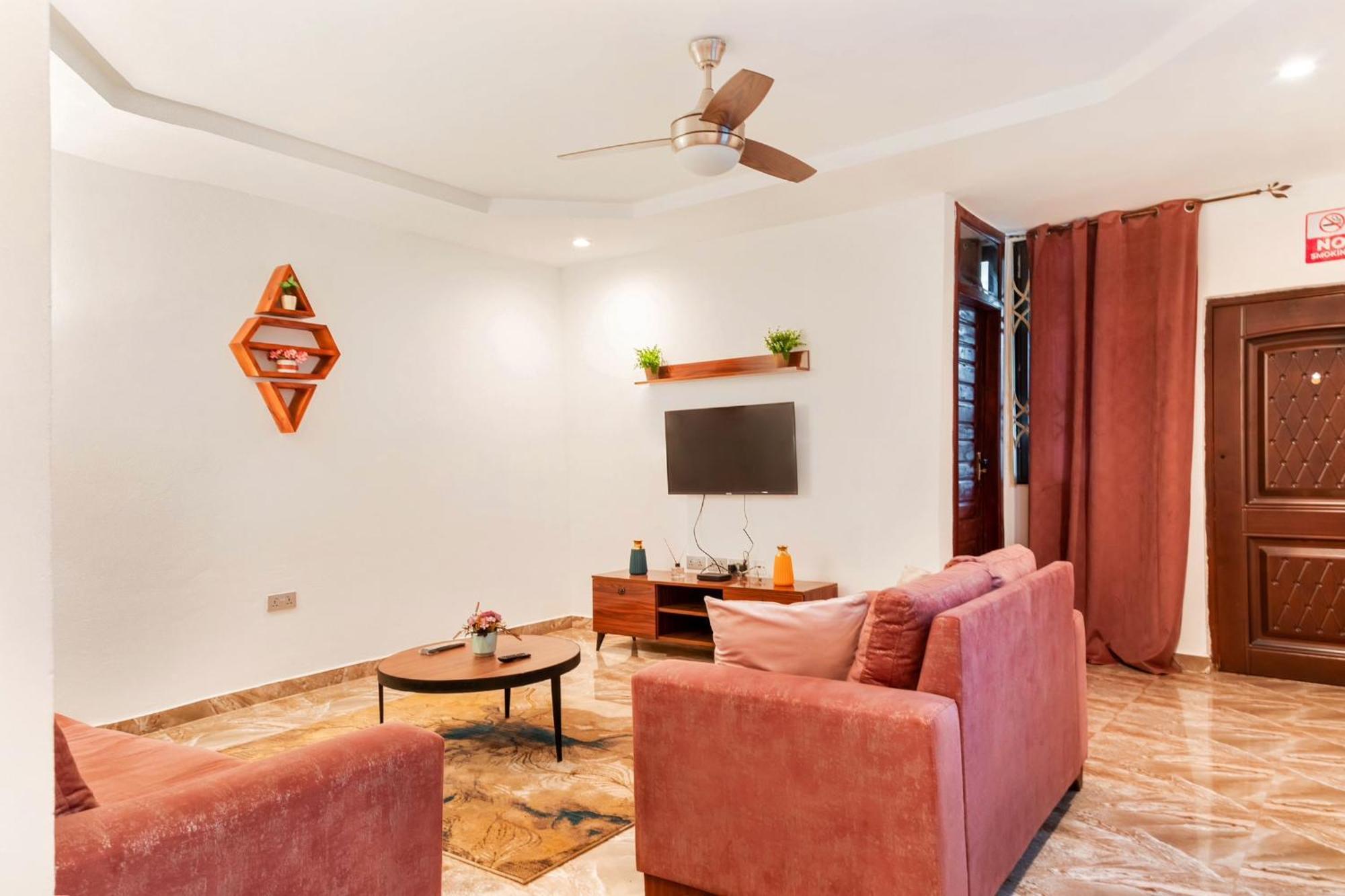 Aiden Homes And Apartments Hotel Koforidua المظهر الخارجي الصورة