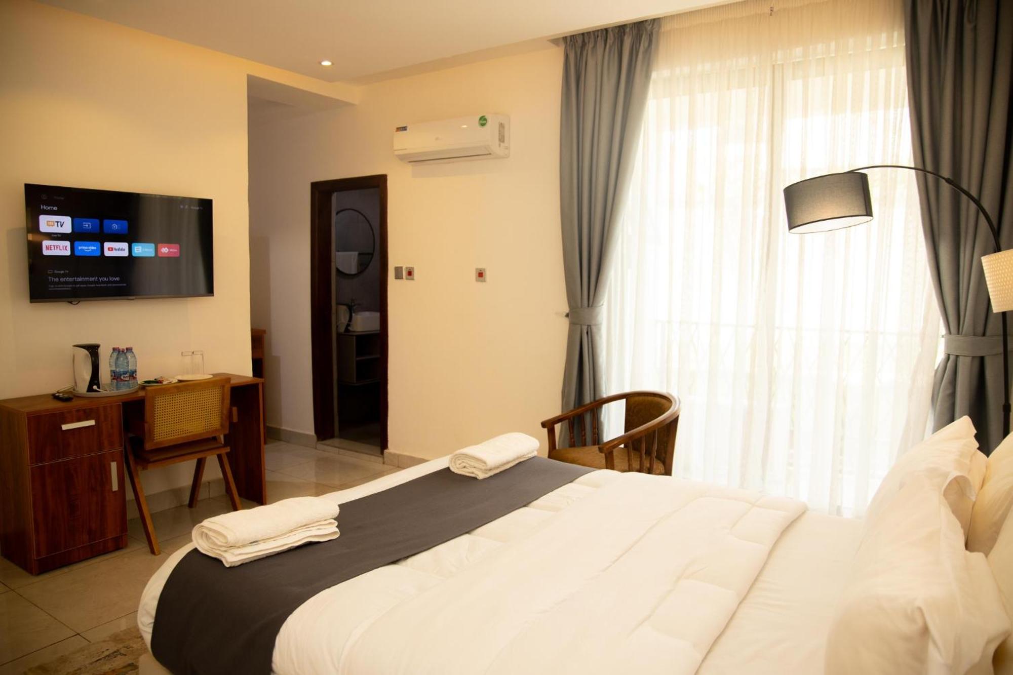 Aiden Homes And Apartments Hotel Koforidua المظهر الخارجي الصورة