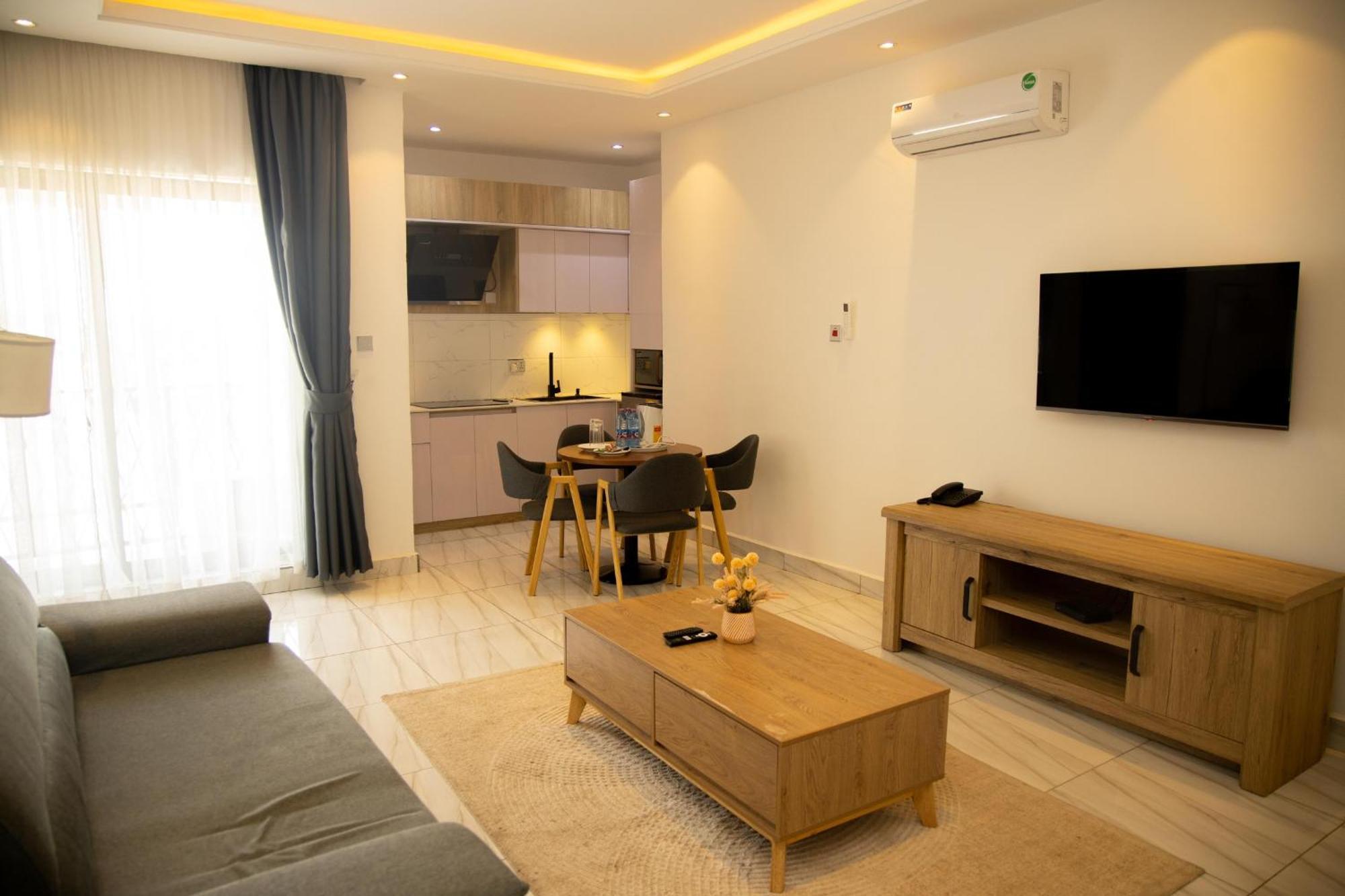 Aiden Homes And Apartments Hotel Koforidua المظهر الخارجي الصورة