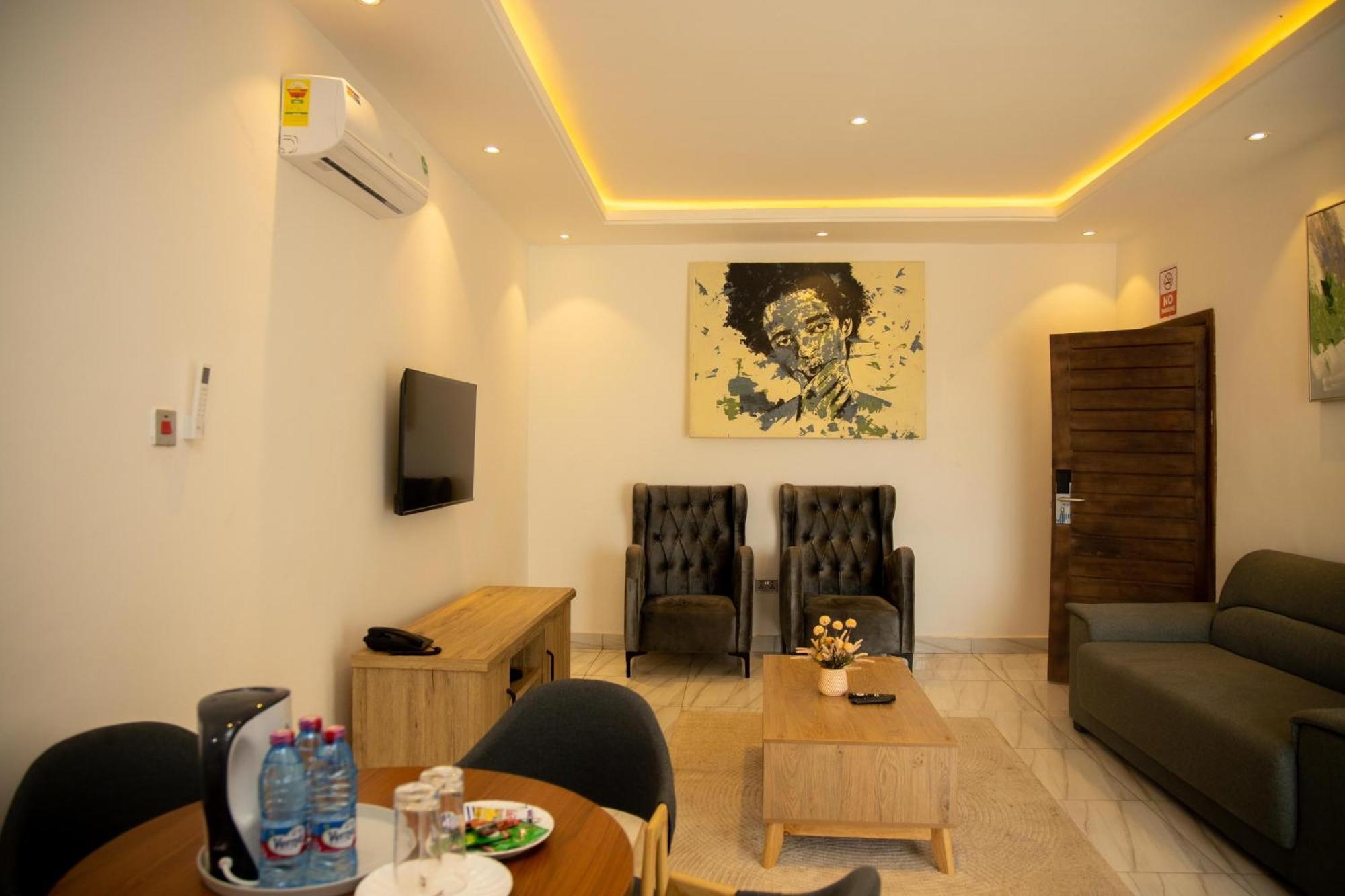 Aiden Homes And Apartments Hotel Koforidua المظهر الخارجي الصورة