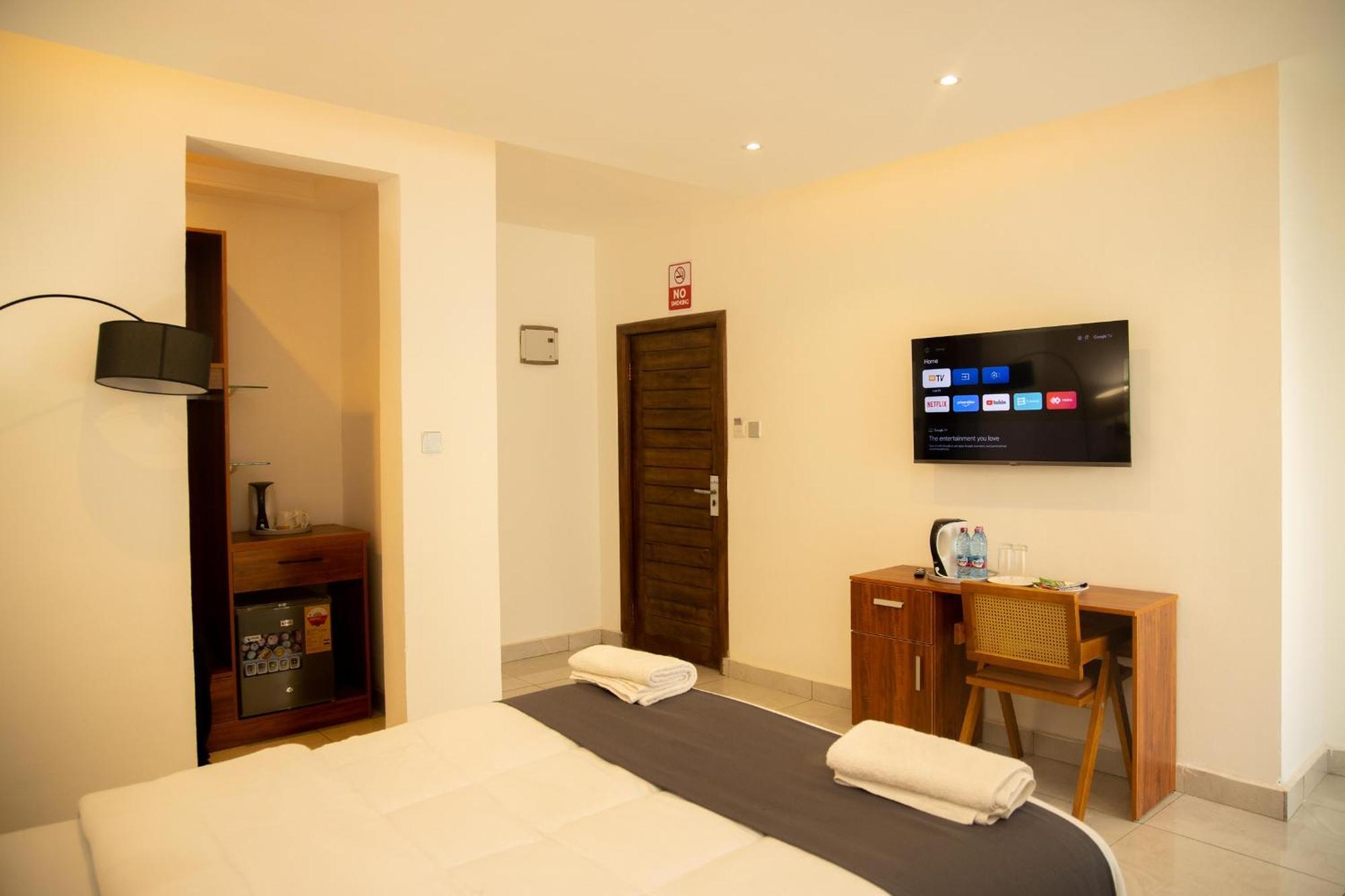 Aiden Homes And Apartments Hotel Koforidua المظهر الخارجي الصورة