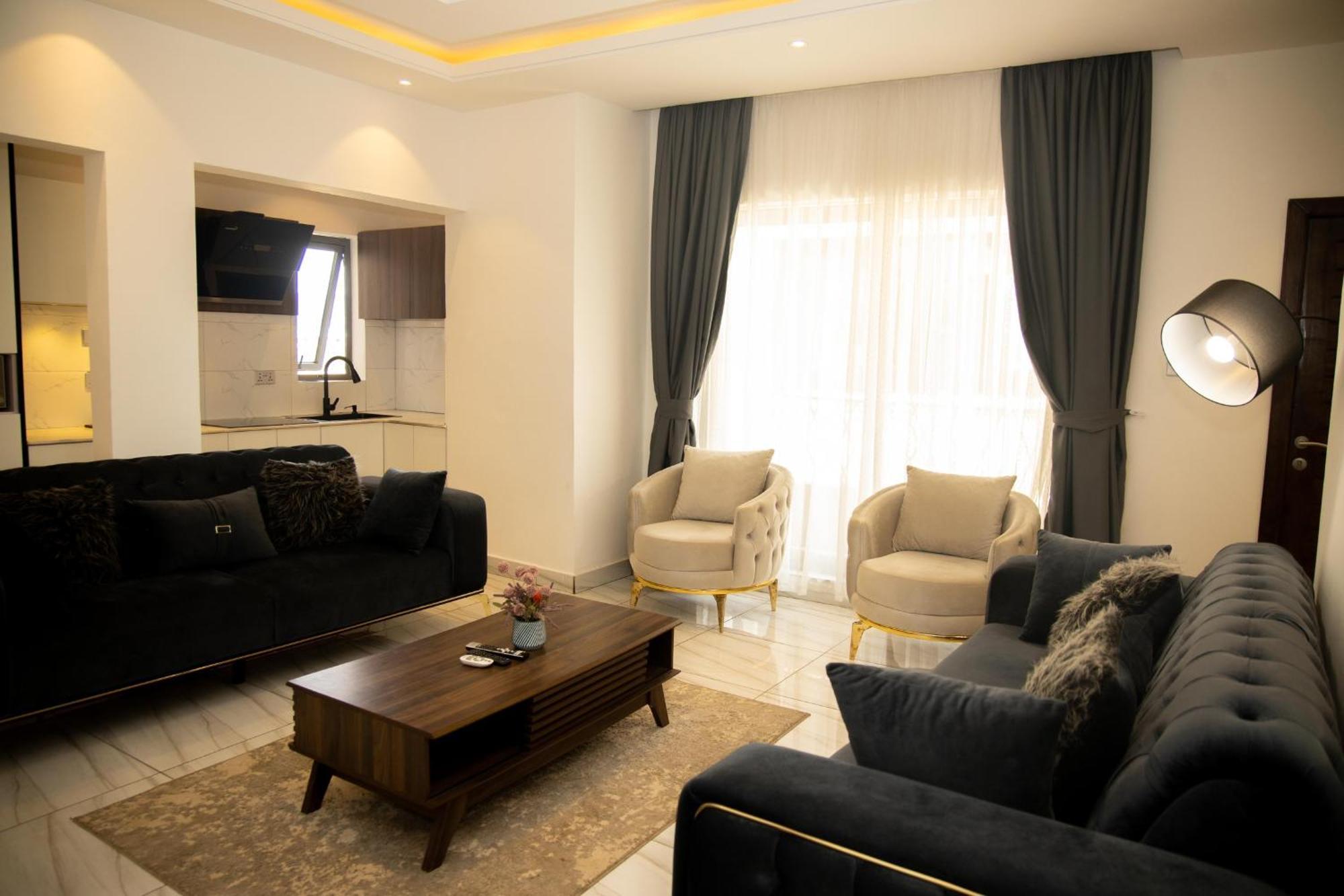 Aiden Homes And Apartments Hotel Koforidua المظهر الخارجي الصورة