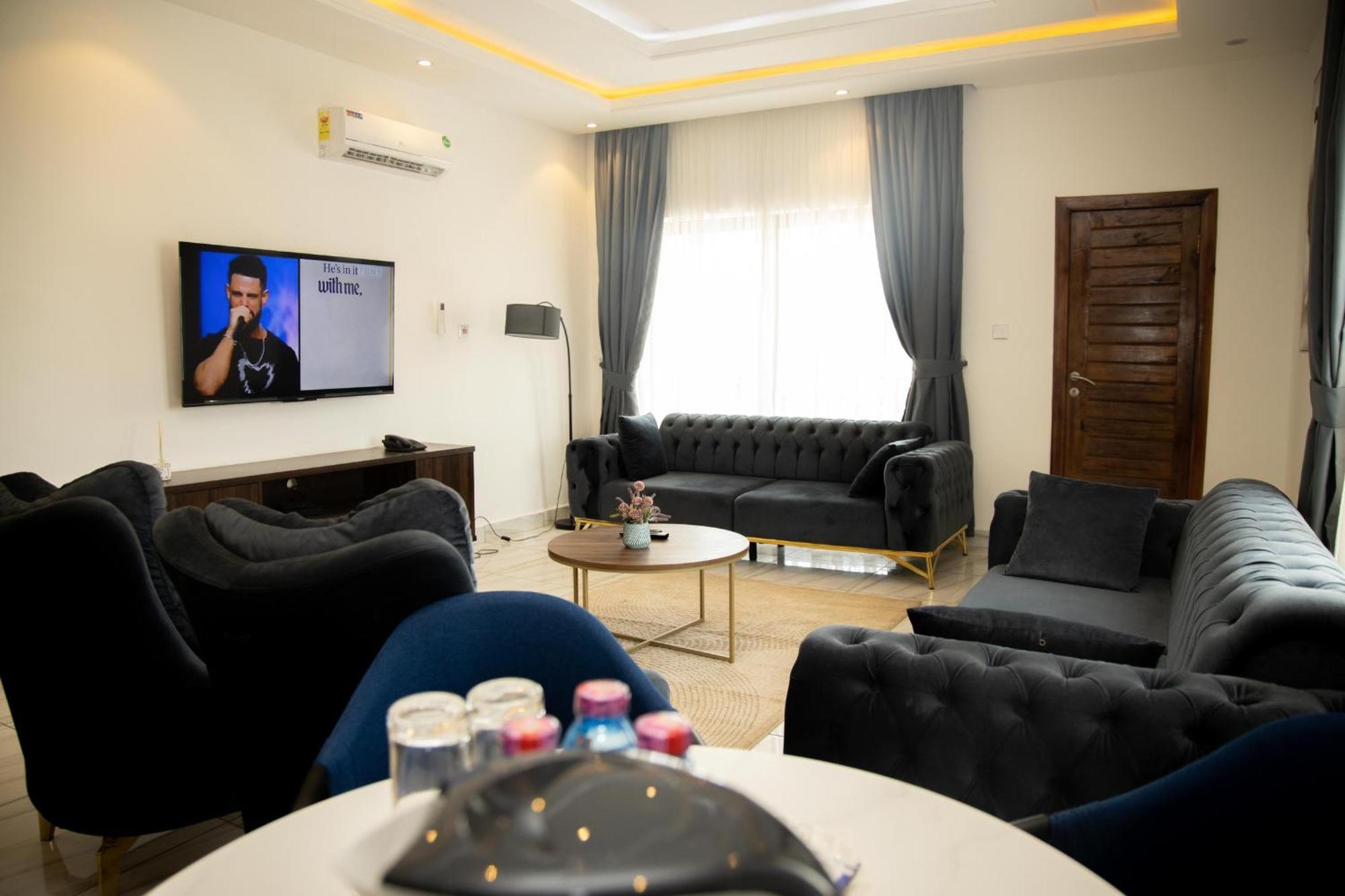 Aiden Homes And Apartments Hotel Koforidua المظهر الخارجي الصورة